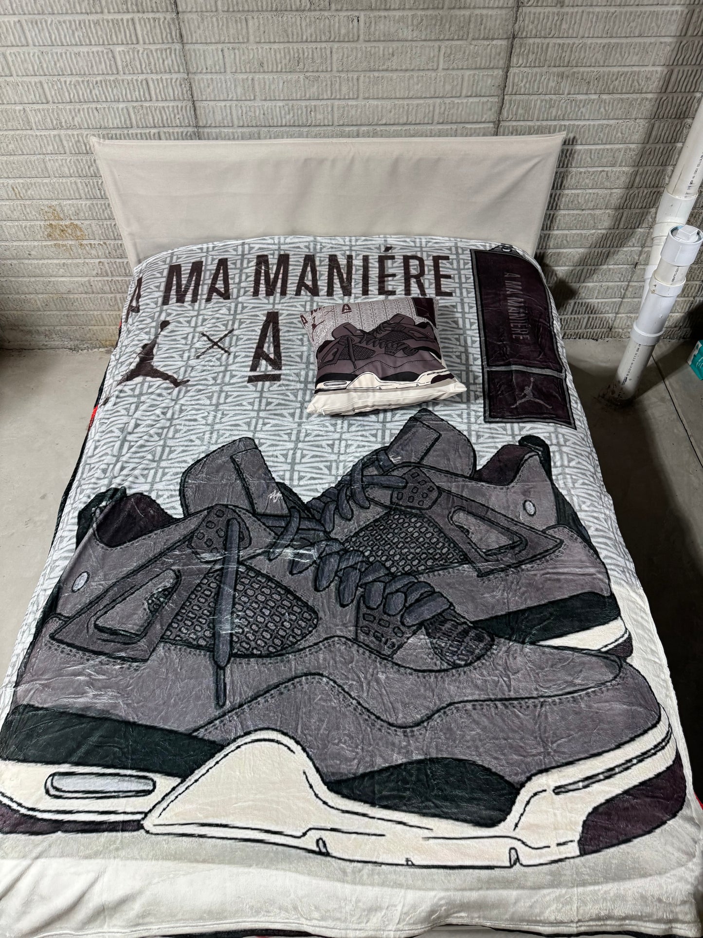 A Ma Maniere Jordan 4