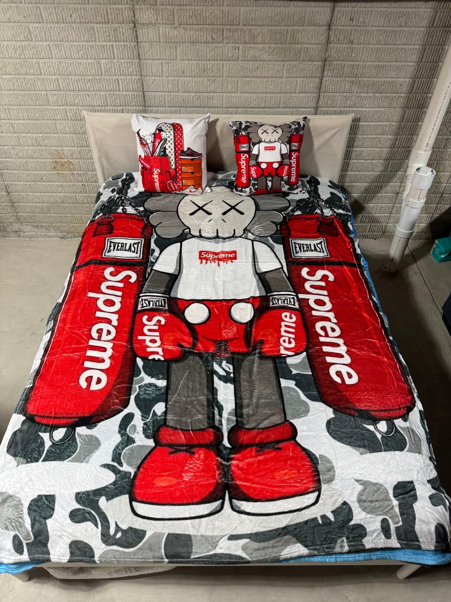 Supreme Kaws