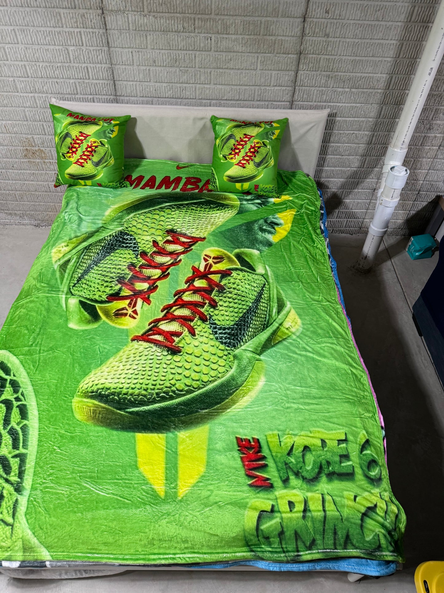 Kobe Grinch